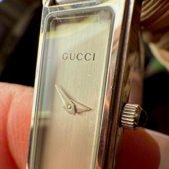 ❤️💚🤍Vintage Gucci Watch!❤️💚🤍 - Picture 8 of 9